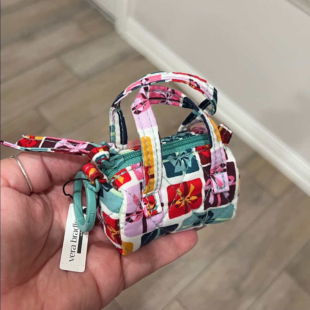 Cute. Vera Bradley Mini Coin purse Keychain - Picture 8 of 16